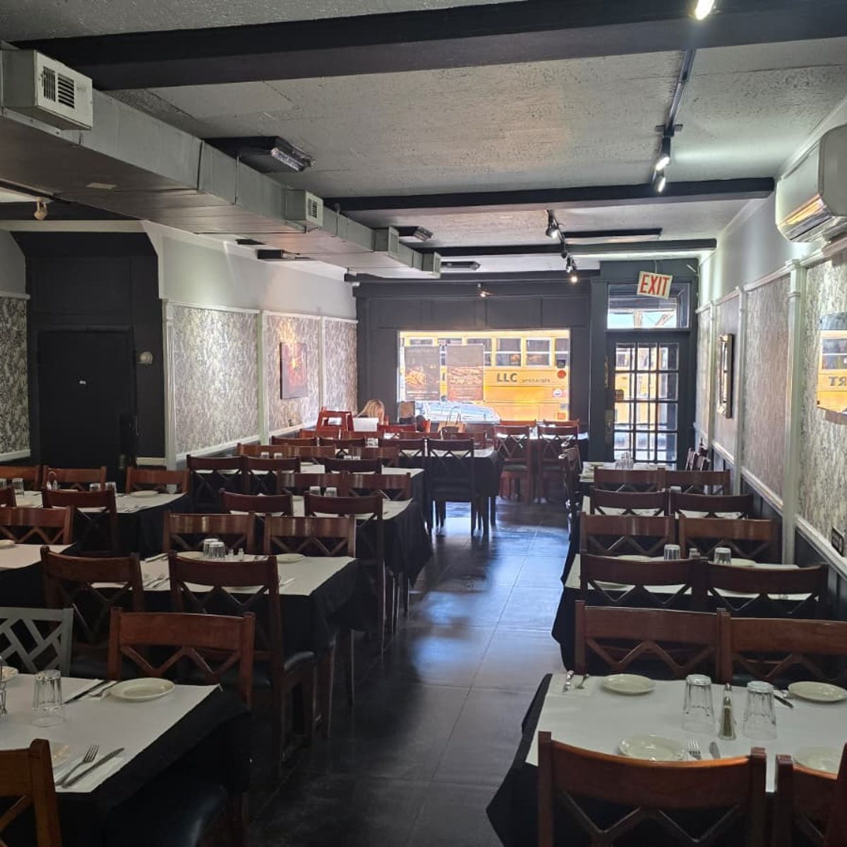 Avenue J — Up to 80 Guests