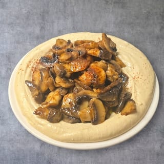 Hummus with Mushrooms